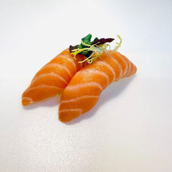 2 stuks nigiri zalm